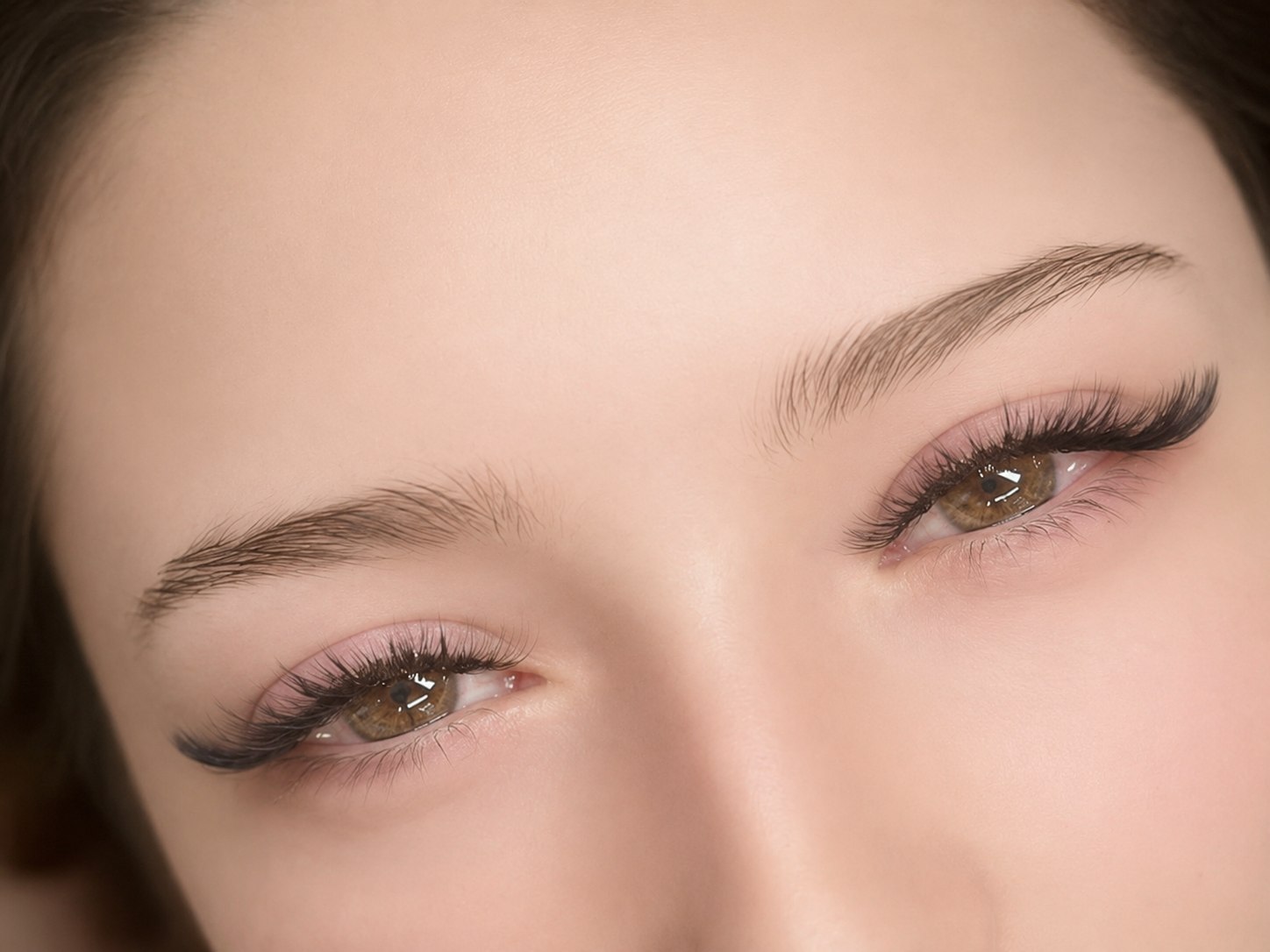 Volumen Wimpern bei Elly Nails in Frankfurt Ostend nahe der EZB