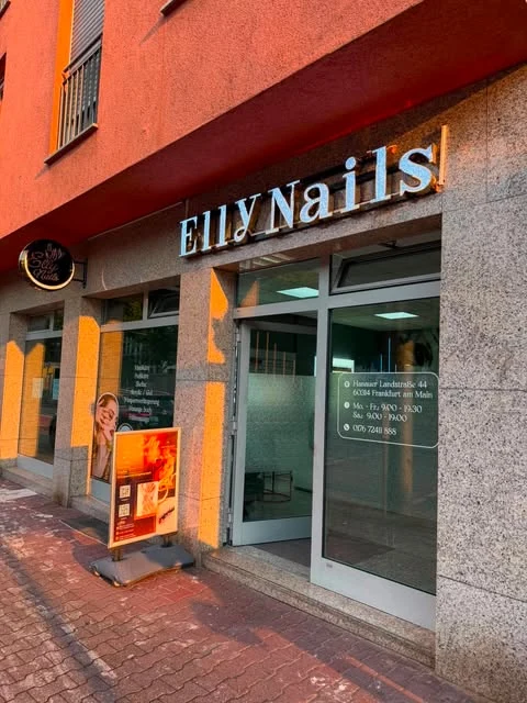 Beauty Atmosphäre im Elly Nails Studio Frankfurt Ostend